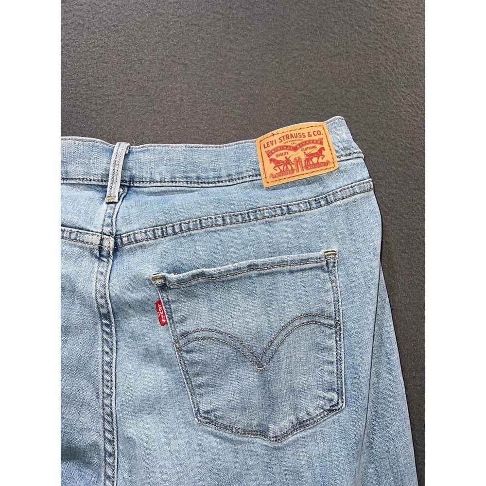 Levi's Classic Straight Jeans Womens 16 W Blue Light Wash Denim Stretch A010093 - Picture 8 of 11